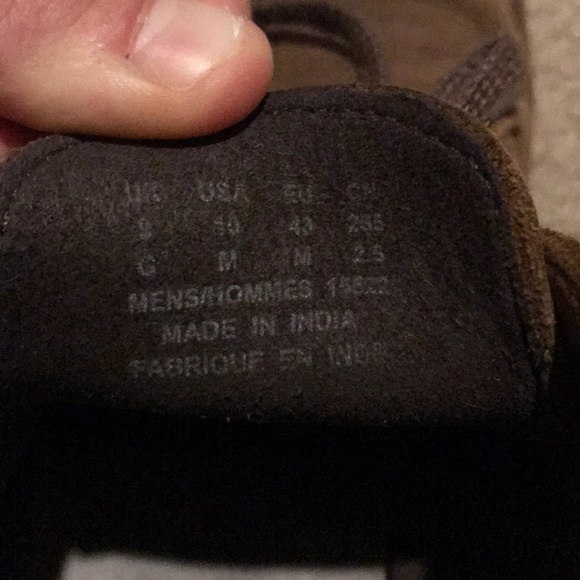 Clarks Chukka Boots - Picture 5 of 6